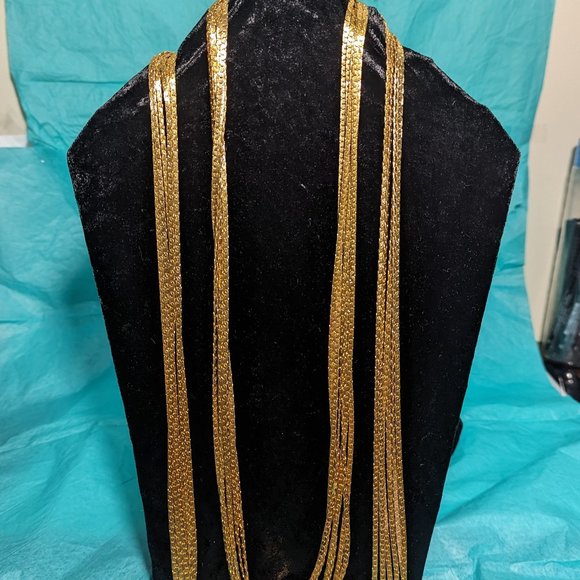 Oversized golden multi-chain necklace - Picture 1 of 3